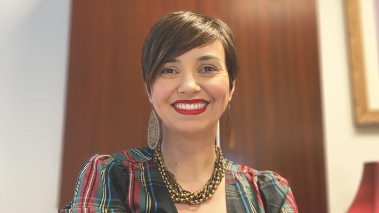Rachel Roe Headshot